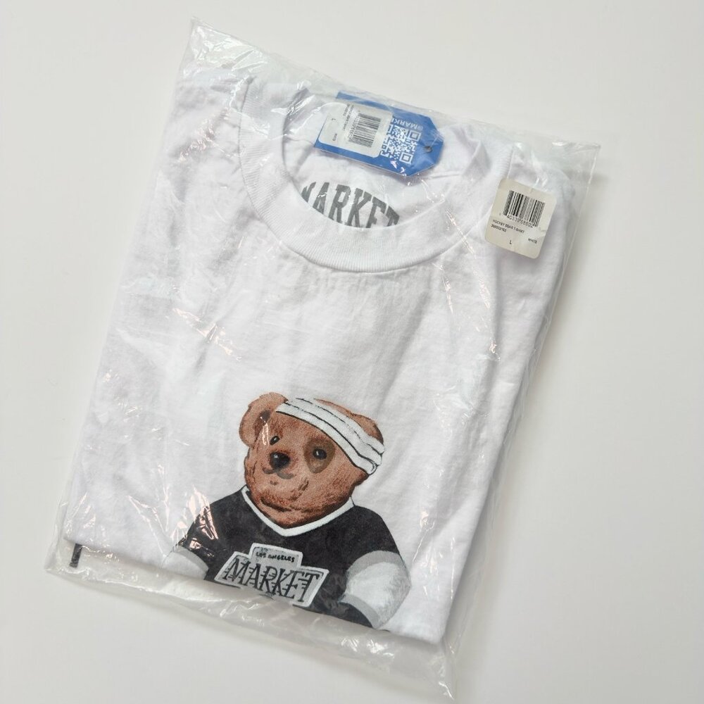 Market Studios Hockey Bear T-Shirt White Los Angeles Kings,‎ Size L NWT